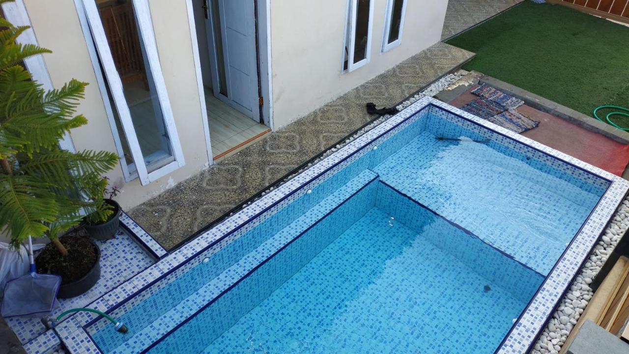 Puncak Pinus And Pool Villa Batu  Exterior photo